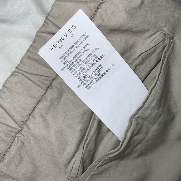 New Emporio Armani, Italian Made, beige, very lightweight, pants, size waist 38” - Picture 7 of 8